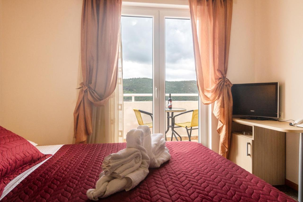 Hotel Ami - M Neum Luaran gambar