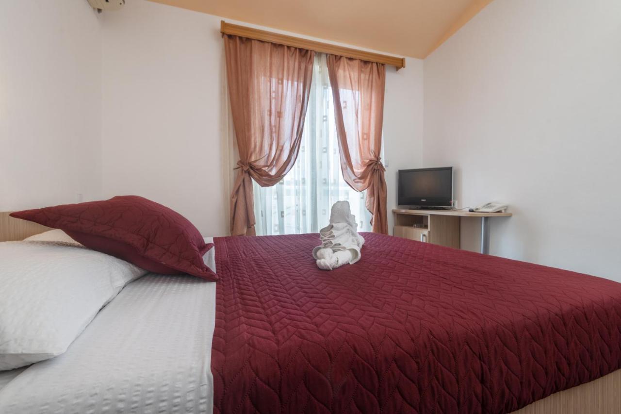 Hotel Ami - M Neum Luaran gambar