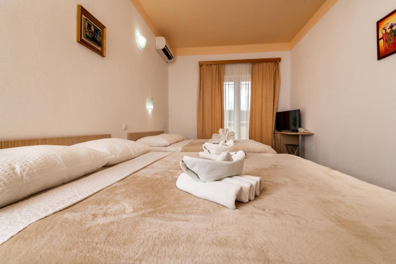 Hotel Ami - M Neum Luaran gambar