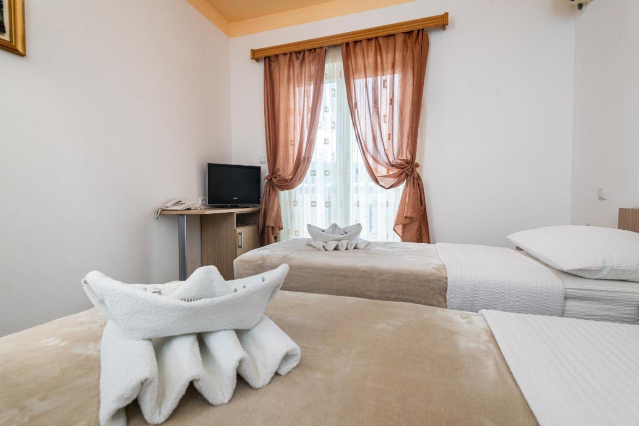 Hotel Ami - M Neum Luaran gambar