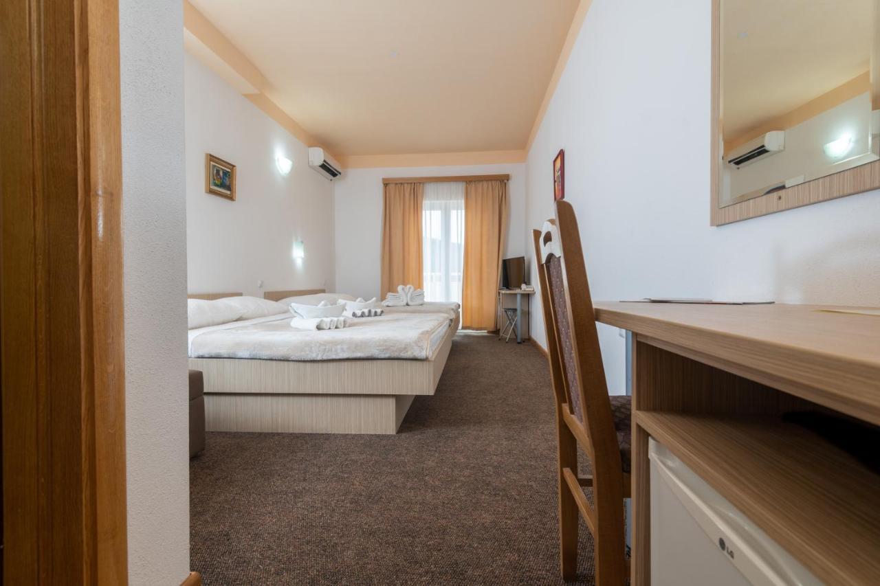 Hotel Ami - M Neum Luaran gambar
